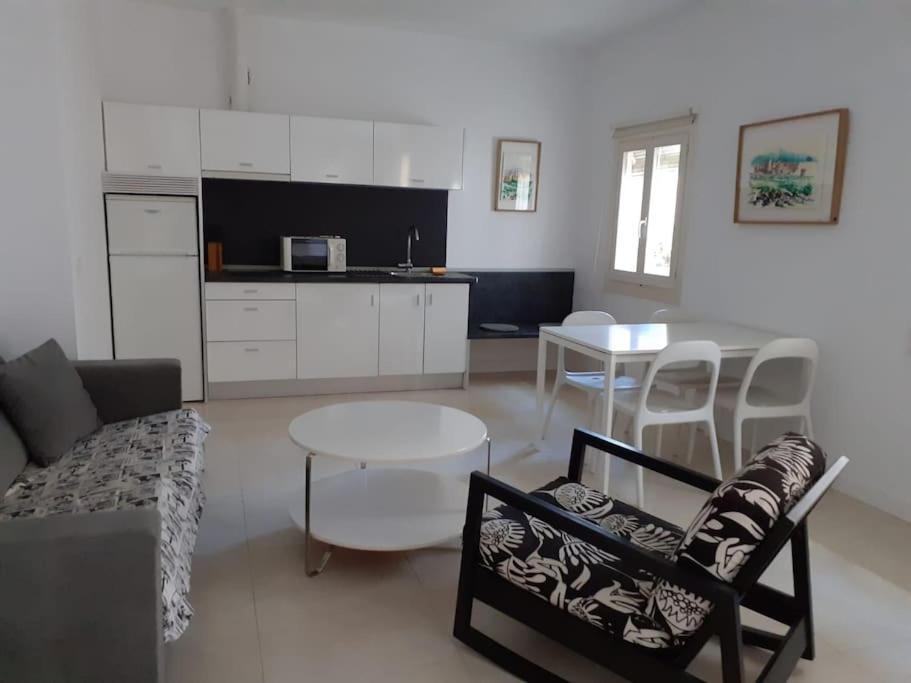 Cosy Flat / Literally At The Foot Of Alhambra Apartment Гранада Екстериор снимка